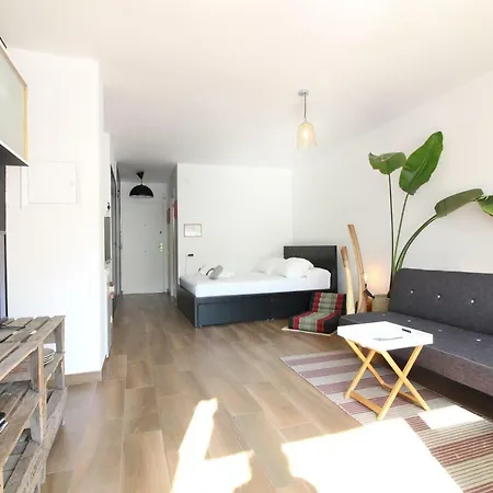 Oasis Studio * Sitges